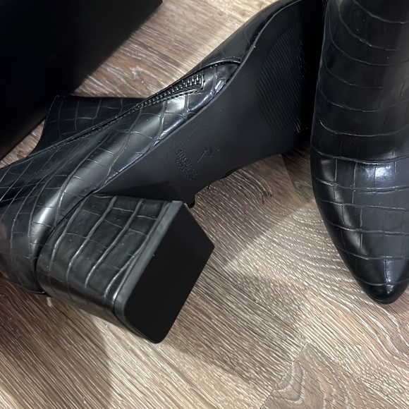 Simply Vera Wang booties . Size 8 New - Picture 6 of 7